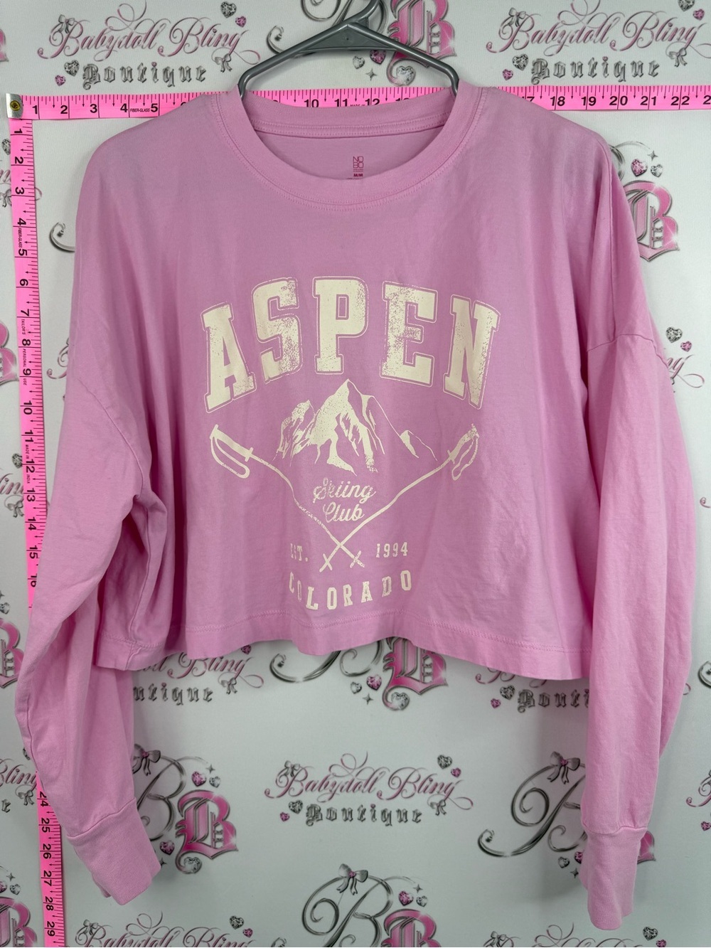 No Boundaries long sleeve Pink Aspen Colorado Graphic Cropped Sweatshirt